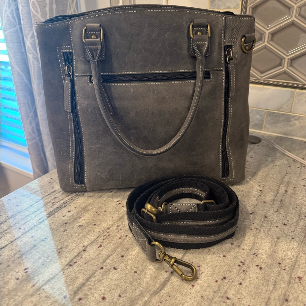 Gun Tote N’ Mamas conceal carry bag